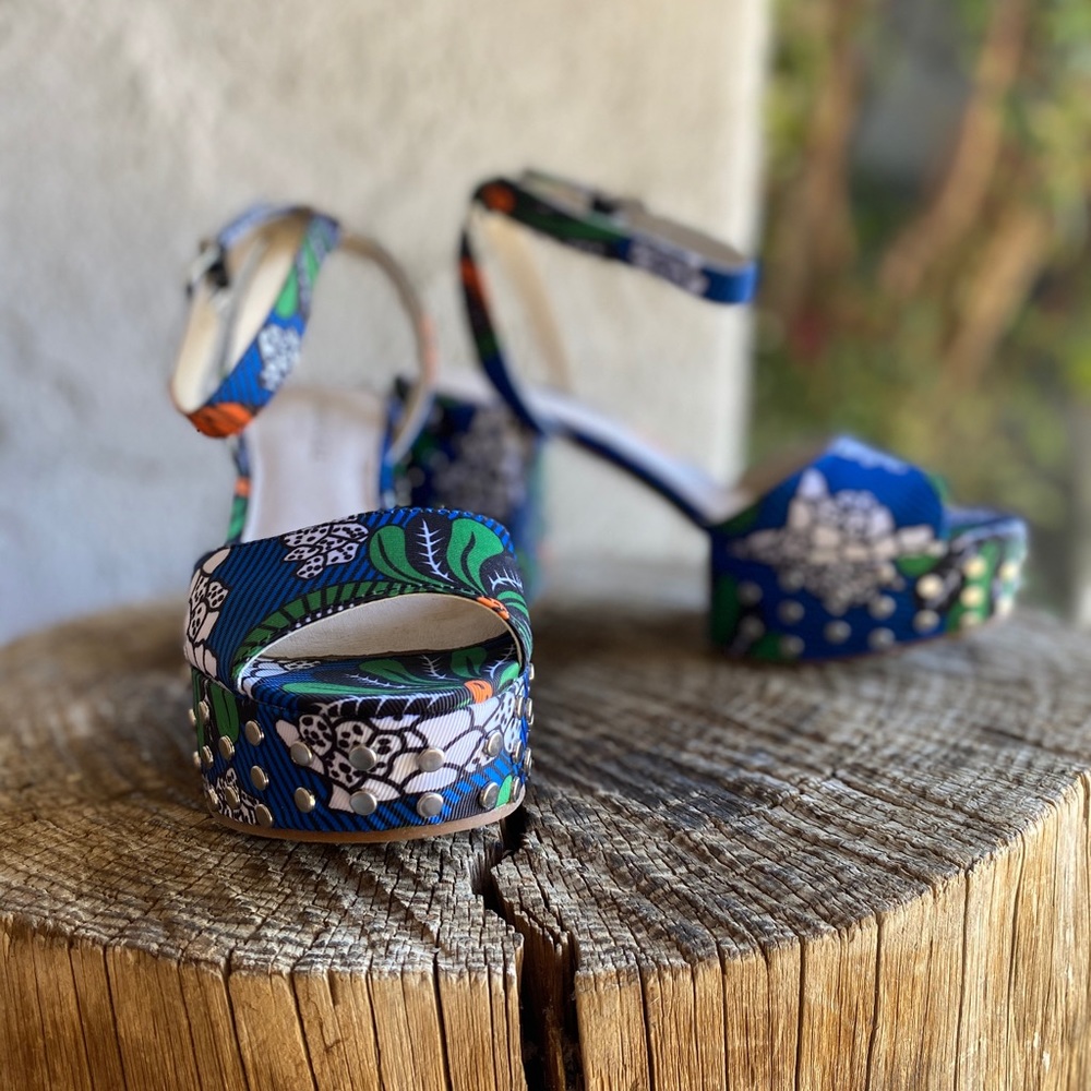 PHEONIX STUD LEATHER PLATFORM SANDAL - Picture 4 of 7